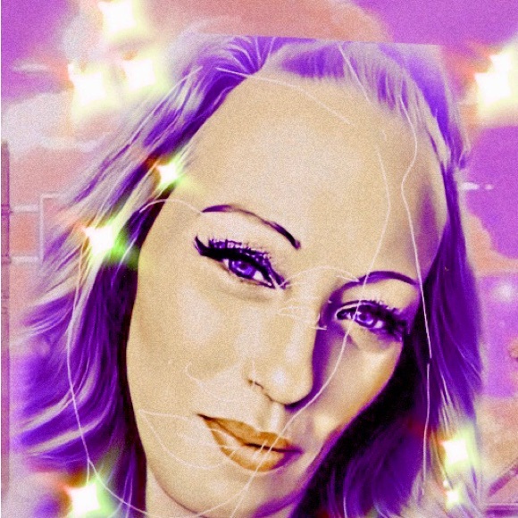 Meet your Posher, Princess - Picture 2 of 2